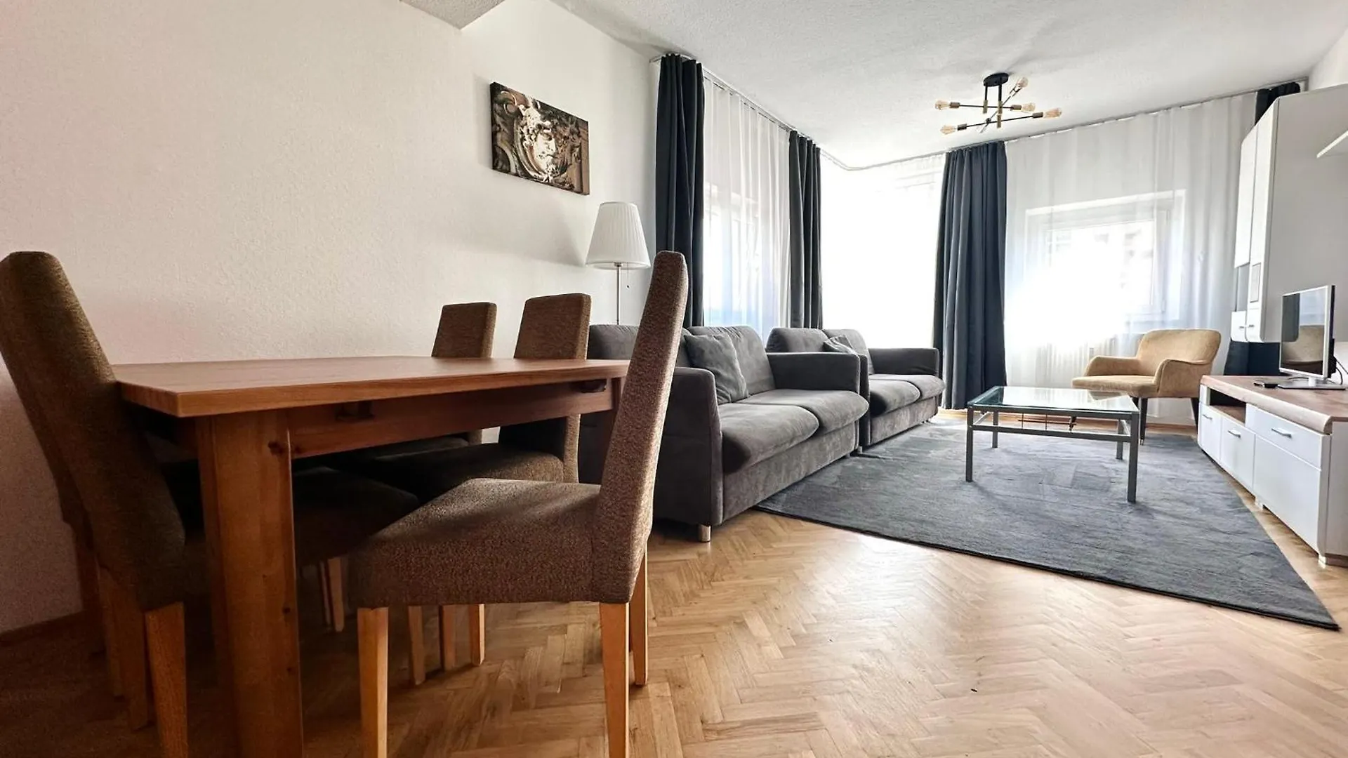 Familienapartment Muenzgasse Mit Blick Zur Frauenkirche Dresden Germany